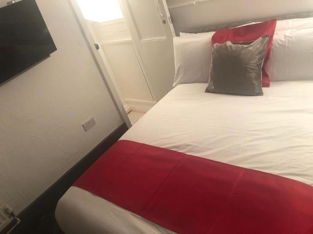Kirubash Central Pier Hotel Блекпул Екстериор снимка